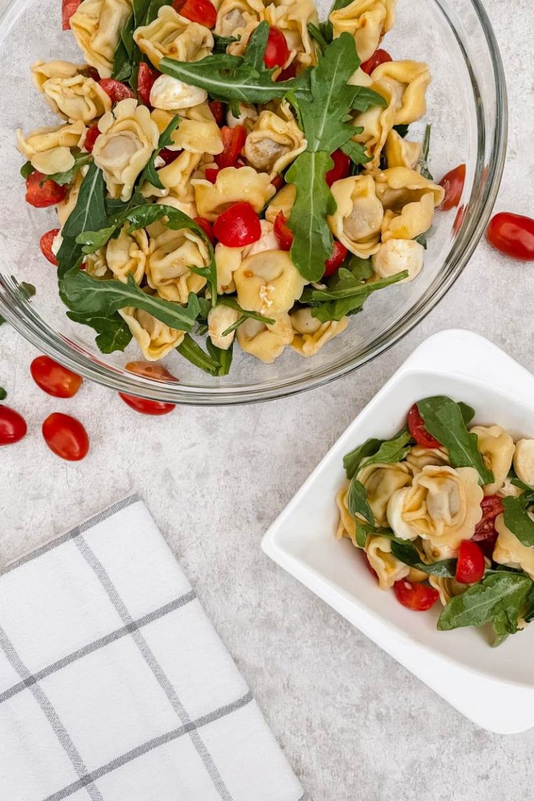 Tortellini Salat mit Rucola, Tomaten und Mozzarella ⎢ Rezept