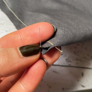 Ecken vom Geschenkebeutel eingeschnitten