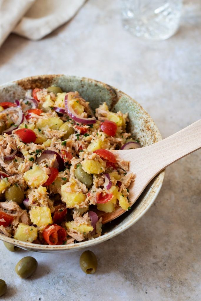 Leichter Salat mit Thunfisch und Kartoffeln