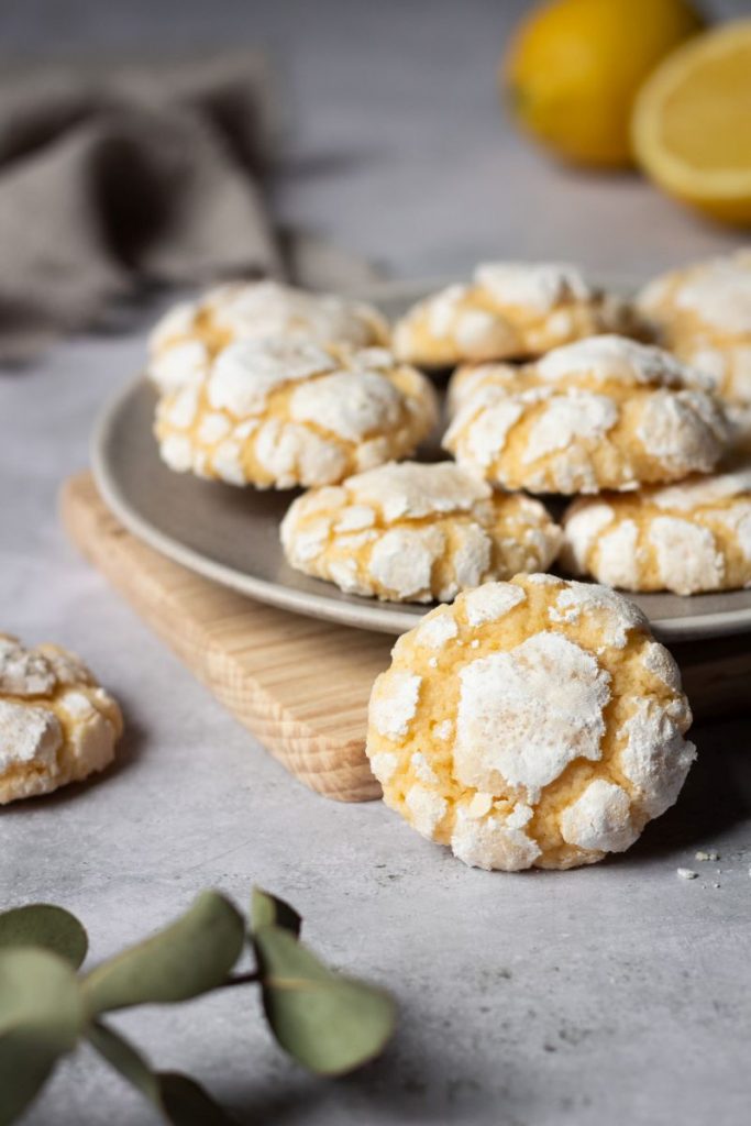 Zitronen Crinkle Cookies